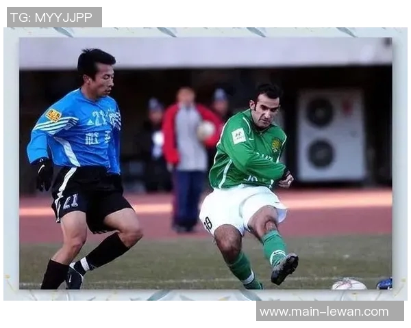 大连实德与北京国安的激烈对决展现中超联赛的精彩与魅力